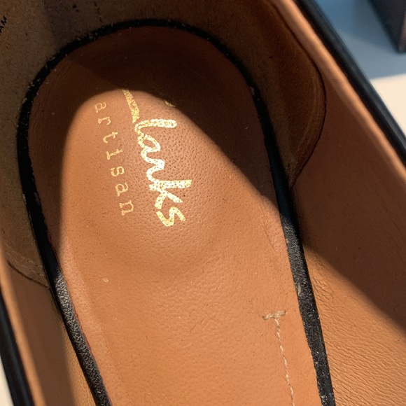 CLARKS “ARTISAN” LEATHER PUMPS - Picture 3 of 8